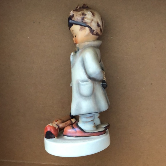 Vintage Hummel Doctor figurine - Picture 5 of 5